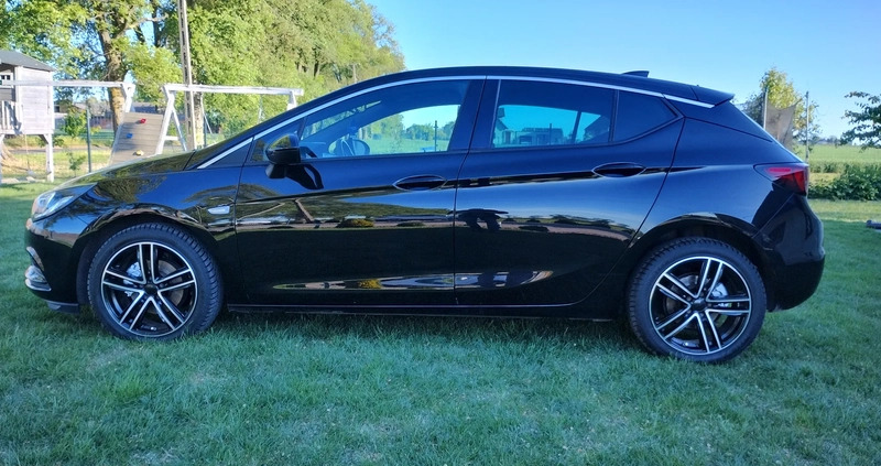 Opel Astra cena 49900 przebieg: 108700, rok produkcji 2016 z Kruszwica małe 562